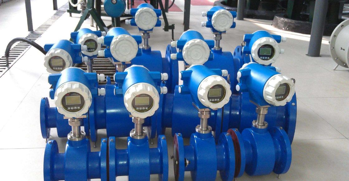 Medidor de flujo electromagnético inteligente con salida RS485 resistente al agua IP68 para medición de alta precisión