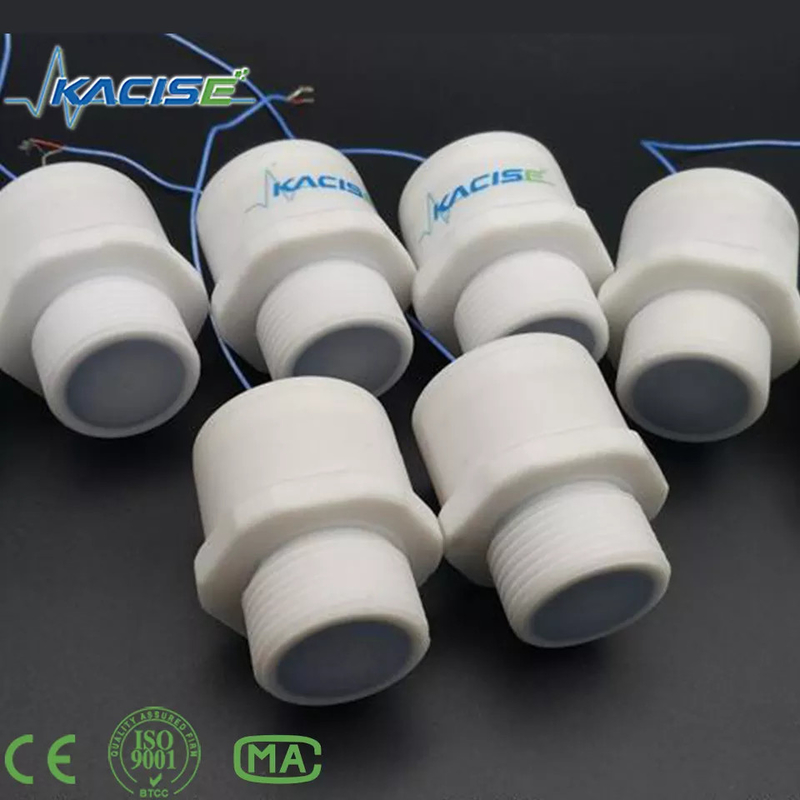 Sensor de nivel de agua de salida RS485 piscina de aguas residuales PTFE transductor ultrasónico inteligente de bajo costo 20khz