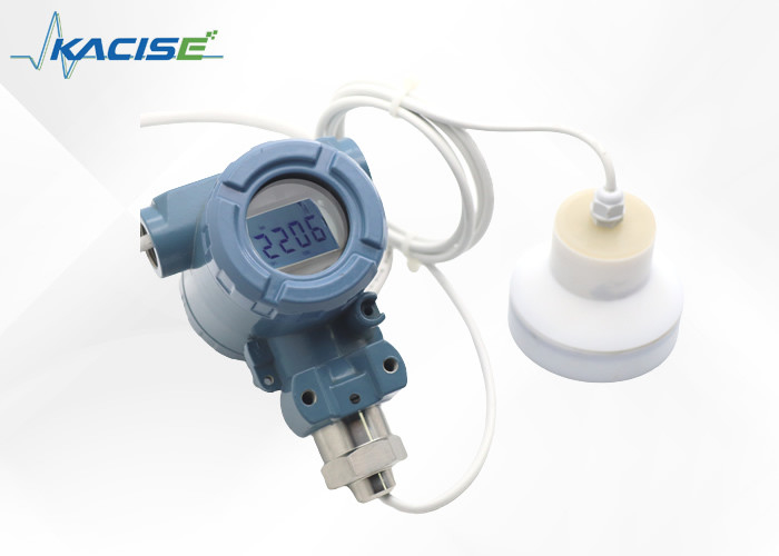 Sensor de nivel ultrasónico KUS640 con pantalla para medición continua de nivel de líquidos y sólidos