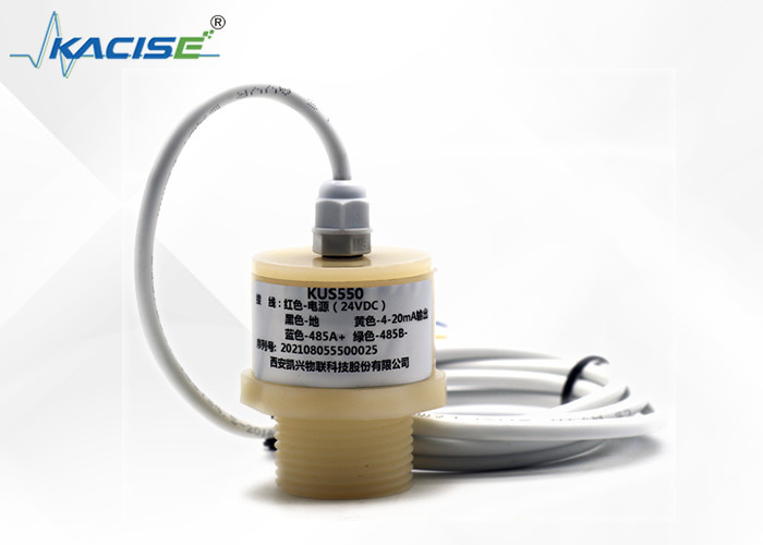 Sensor ultrasónico compacto de alta sensibilidad de la serie KUS550 Resistente a la corrosión con una precisión de medición ≤1 %
