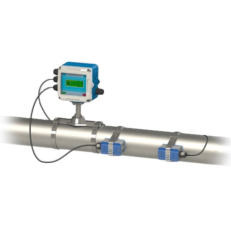 Medidor de flujo ultrasónico digital económico con una precisión del 1,0% para tubos DN15-DN6000mm y protección IP68