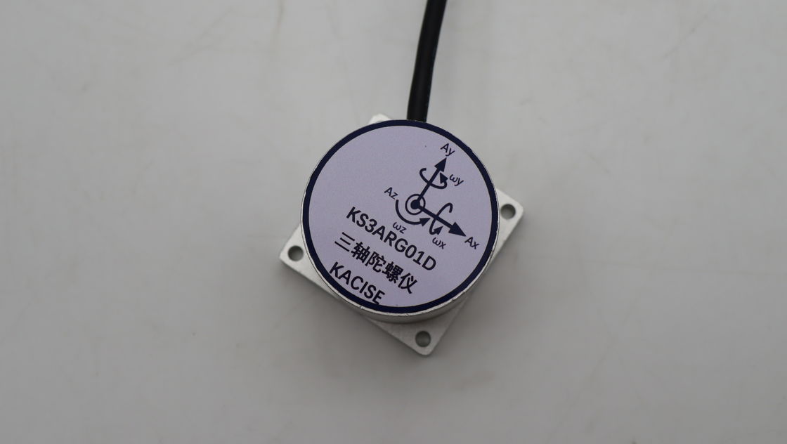 Sensor de giroscopio electrónico con ≤0,15 (゚/s) Repetibilidad de sesgo ≤12 (゚/h) Estabilidad de sesgo y ±300 (゚/s) Rango para navegación inercial