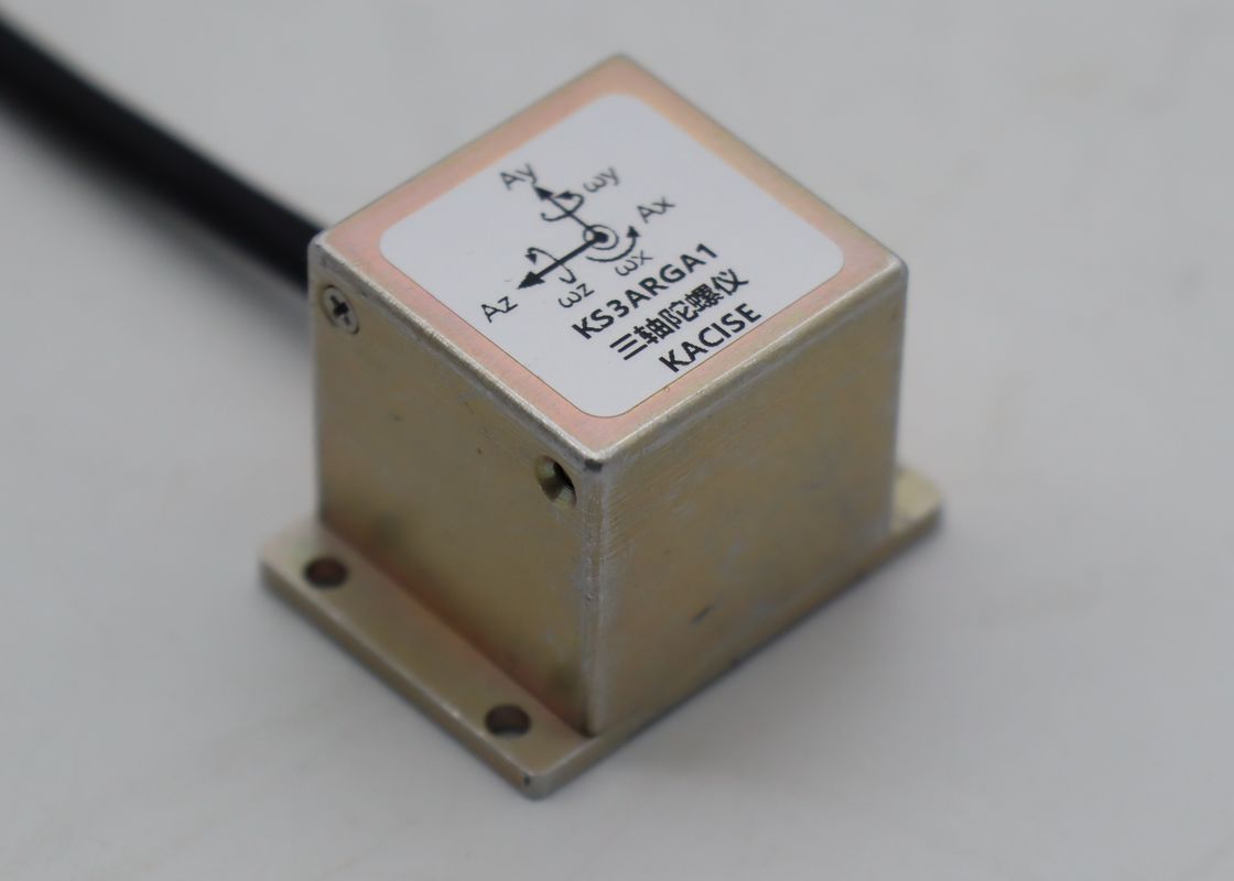 Sensor de giroscopio electrónico universal de tres ejes con ≤ 0,05%FR No linealidad arranque rápido ≤ 20 ms y amplio rango de temperatura -45 ̊+80 °C