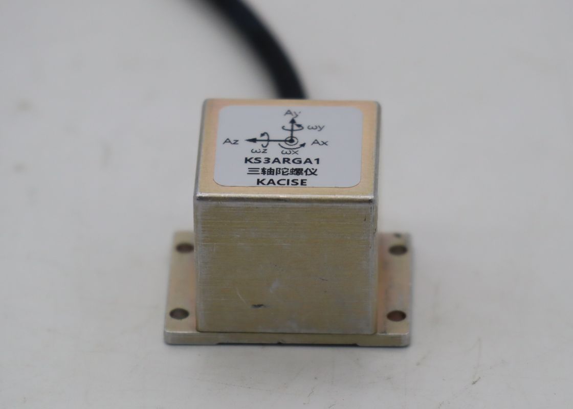 Sensor de giroscopio electrónico universal de tres ejes con ≤ 0,05%FR No linealidad arranque rápido ≤ 20 ms y amplio rango de temperatura -45 ̊+80 °C