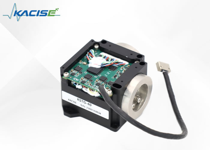 Sensor giroscópico de fibra óptica con rango dinámico de ±500 (°) /s, temperatura de funcionamiento de -45 ̊+70 (°C) y salida digital RS422