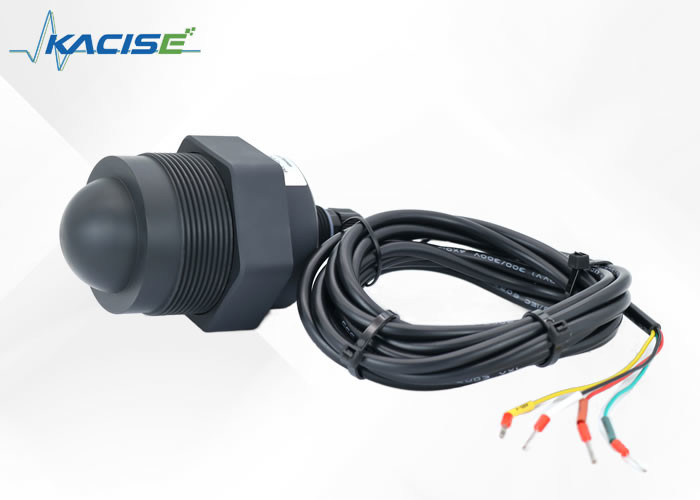 Transmisor de nivel de agua de radar de largo alcance con resistencia al agua IP68 y comunicación RS485 para aplicaciones personalizadas