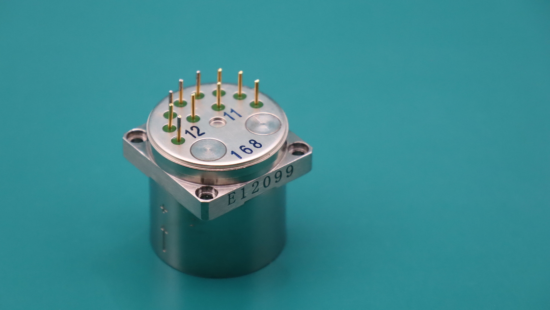 ±20 g Alcance de entrada Acelerómetro Sensor de temperatura de funcionamiento Voltagem de potencia ±12~±18V CC