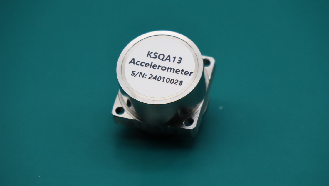 15 g Vibración 2,3-3,5 mA/g Acelerómetro analógico de choque para mediciones de precisión