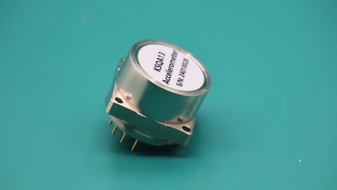 Temperatura de almacenamiento -55°C+120°C Sensor de acelerómetro resistente a las vibraciones con tamaño Ø25×25mm