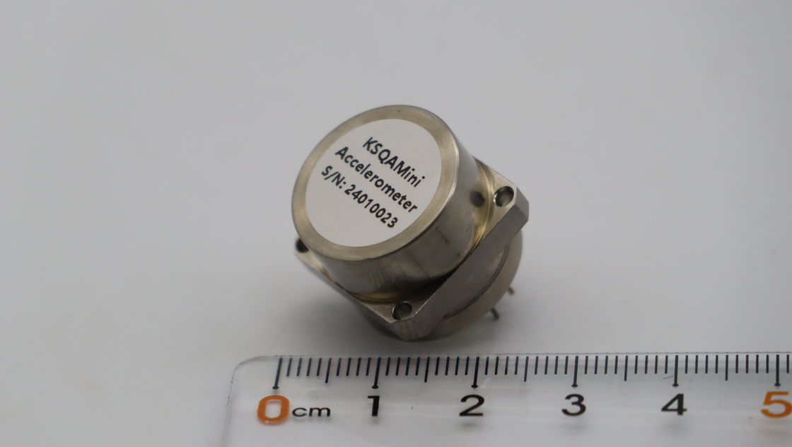 Sensor de acelerómetro de resistencia al choque con tolerancia de 1000 g y amplio rango de temperatura -45 °C ~ + 125 °C para una alta precisión 2,3 ~ 3,5 mA / g Factor de escala