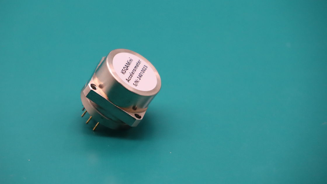 2.3 ~ 3.5mA/g Factor de escala 1000g Sensor de acelerómetro de cuarzo flexible resistente a los golpes con temperatura de almacenamiento de -55°C+130°C