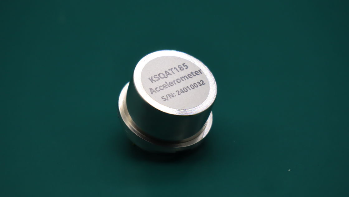 Sensor acelerómetro flexible de cuarzo resistente a los golpes con amplio rango de temperatura y polarización ≤20 mg para entornos extremos