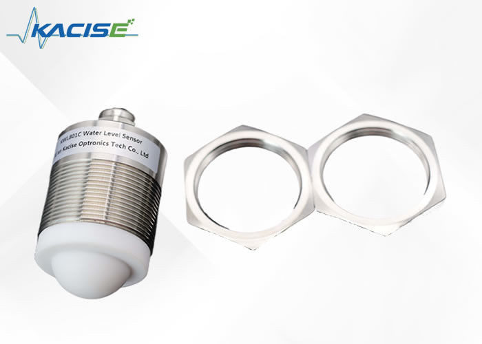 Transmisor de nivel de radar de frecuencia de 80 GHz KWL801C con precisión de ±2 mm y impermeable IP68 para detección industrial del nivel de líquido