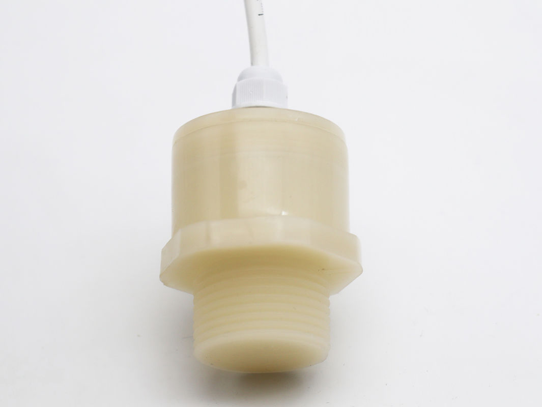 Sensor de nivel ultrasónico resistente a la corrosión IP68 con rango de 5 m para la medición del nivel del agua