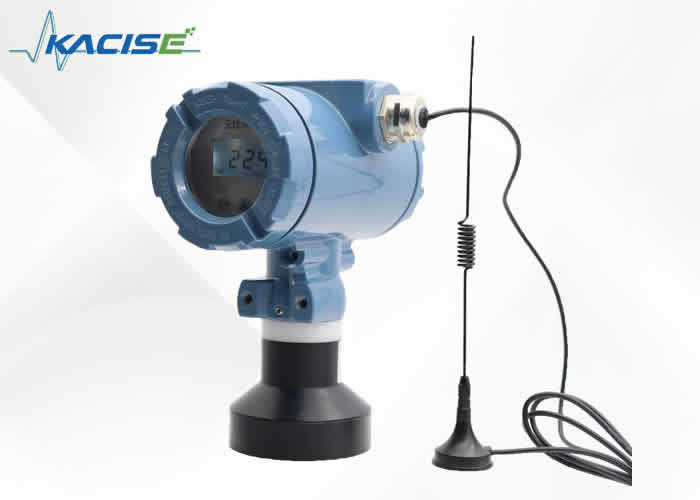 Sensor de nivel ultrasónico con carcasa de PVC IP65 de 125KHZ con cable de 5 pines para aplicaciones industriales