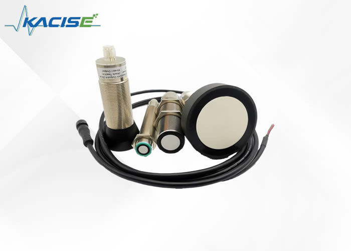 2024 Nuevo sensor de nivel de agua ultrasónico con rango de medición de 100 mm-5000 mm, tipo de salida multi-tipo e IP67 a prueba de agua