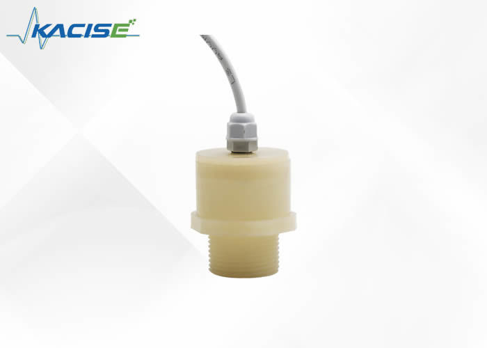 Sensor ultrasónico de nivel de agua de material PVDF con voltaje de funcionamiento de 24VDC y salida digital para mediciones precisas