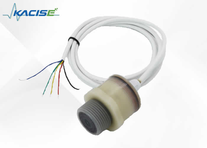 Rango de detección de 200 mm-3000 mm Sensor de nivel de agua ultrasónico con frecuencia de transductor de 125 KHz y protección IP67