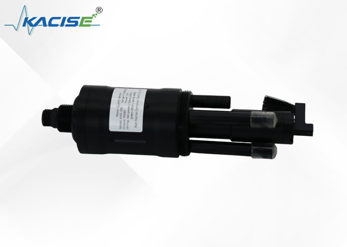 El sensor de nitrógeno de amoníaco en línea KWS-200 compensa automáticamente el pH y la temperatura en el agua