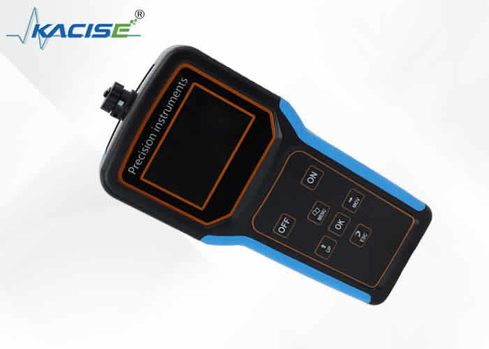 KDF2200 Medidor de flujo Doppler de mano de material de PVC Consumo de energía 2W para una medición precisa del flujo