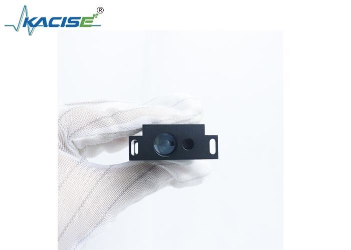 Sensor de distancia láser de alta precisión ± 1 mm con alcance de 40 m y láser de clase II para mediciones precisas