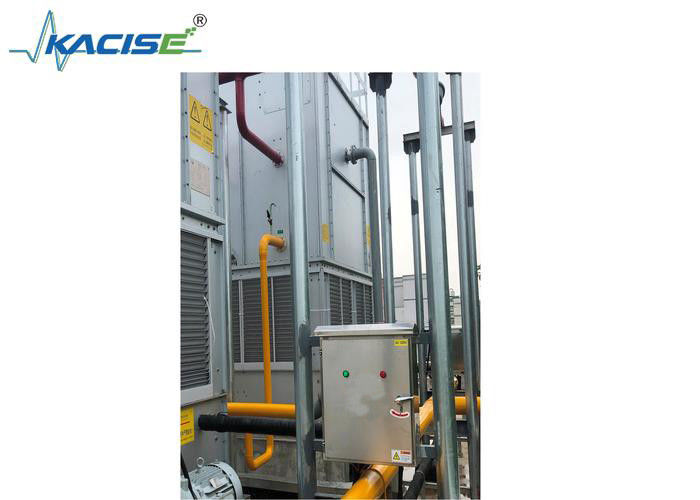 Dispositivo de tratamiento de agua por ondas electromagnéticas de baja frecuencia KCW102 con sistema de control programable PLC, tasa de inhibición de incrustaciones ≥98 % y control de turbidez < 0,5 NUT