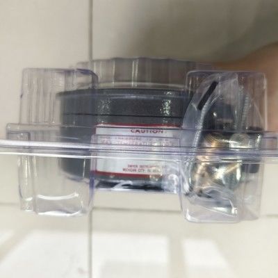 Manómetro diferencial Dwyer Magnehelic 2300-60PA con rango de 60-0-60 Pa, precisión de ±2% y carcasa IP67