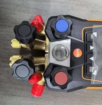 testo 557s Kit de vacío inteligente con mangueras - colector digital inteligente con sondas inalámbricas de vacío y temperatura inalámbricas y 4 conjuntos de mangueras