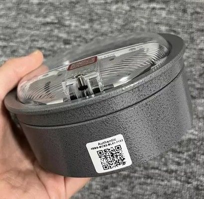Medidor de presión diferencial magnehélico de la serie 2000 con funcionamiento mecánico IP67 y precisión FS de ±1%.