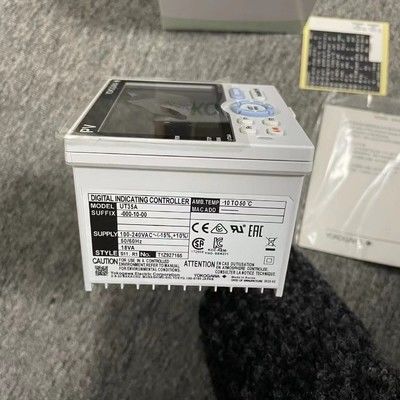 UT35A Controlador de temperatura digital con LCD a color de 14 segmentos, control de secuencia de escaleras y comunicación Ethernet