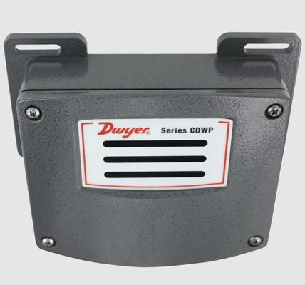 Dwyer EcoGuard CDWP Transmisor de dióxido de carbono no lineal 16 ppm y dependencia de la presión 0,13% de la lectura por mm de Hg