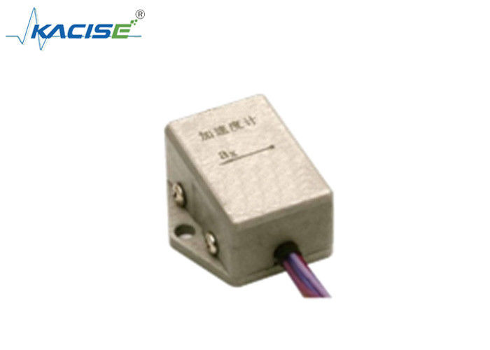 Sensor de aceleración lineal resistente a impactos con amplio rango de medición y tamaño pequeño para control de estabilidad de aeronaves