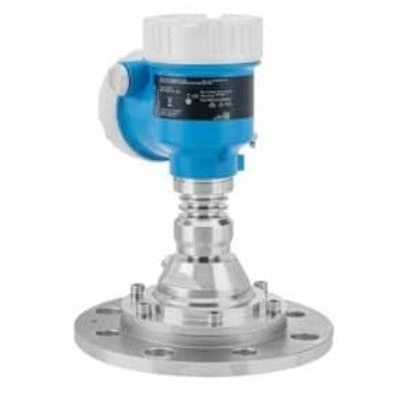 Sensor de nivel de radar E+H FMR62B con distancia de medición de 80 M, temperatura de proceso de -40...+200 °C y precisión de +/- 1 mm