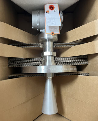 Transmisor de nivel Rosemount 5408 con precisión ± 0,08, fuente de alimentación 4-20mA/HART y cumplimiento del SIS para aplicaciones industriales