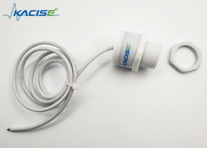 Sensor llano de Ultrosonic de la señal KUS550 de la corrosión del nivel flúido del metro PTFE del nivel anti fuerte del tanque
