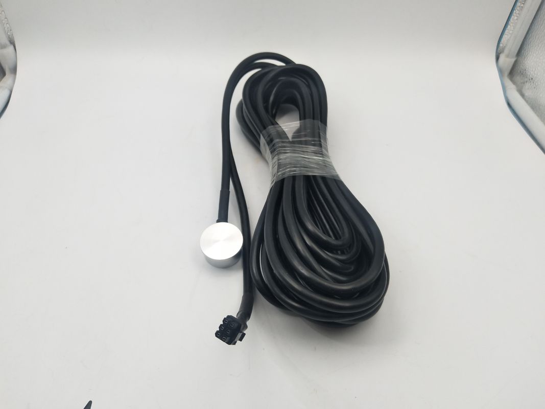 Sensor de nivel de fluido ultrasónico no invasivo con precisión FS del 0,5% y certificación a prueba de explosión
