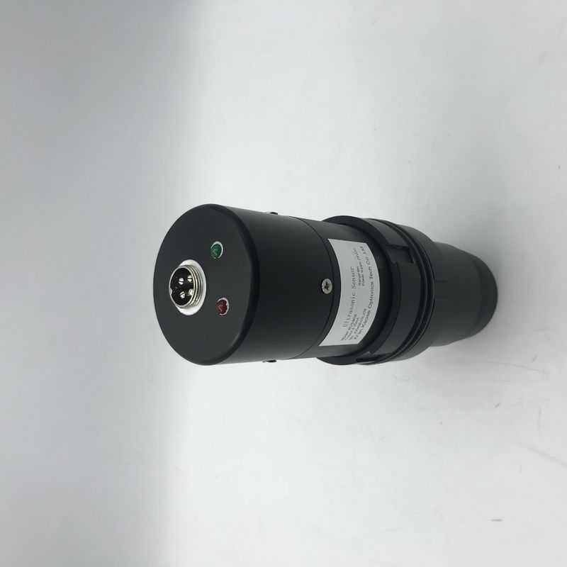 Sensor ultrasónico de alta precisión para medición de distancias sin contacto con instalación M56*2