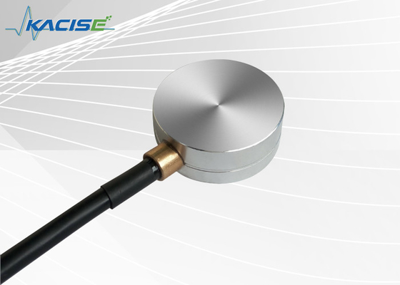 Sensor de nivel de tanque de combustible ultrasónico de alta resolución KUM2500A para medida líquida 9 ~ 36V