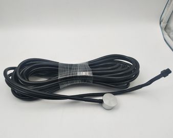 Transmisor de nivel ultrasónico no invasivo para el monitoreo del combustible con interfaz periférica RS232 / RS485 / TTL